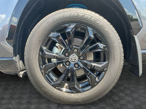 Used 2025 Toyota RAV4 XSE w/ Advanced Technology Package AWD/4WD image 9