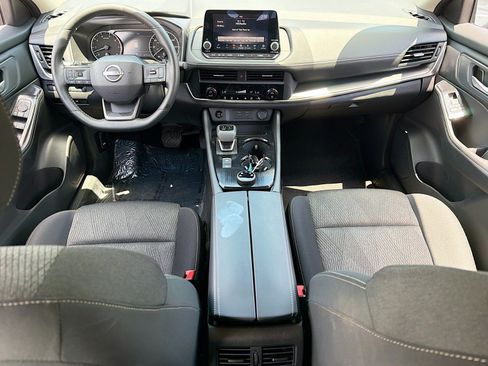 Used 2026 Nissan Rogue SV AWD/4WD image 9