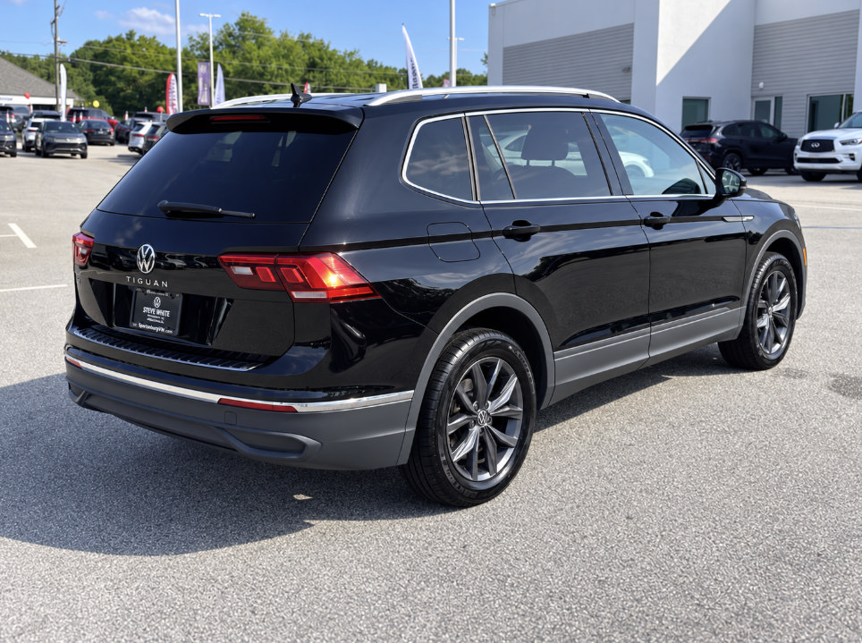 Certified 2023 Volkswagen Tiguan SE FWD image 8
