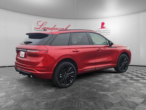 Certified 2024 Lincoln Corsair Reserve w/ Jet Appearance Package image 5