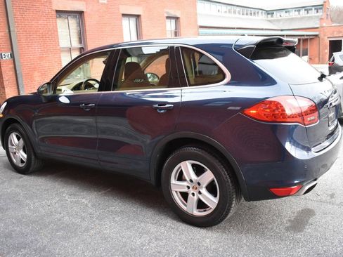 Used 2014 Porsche Cayenne S AWD/4WD image 6