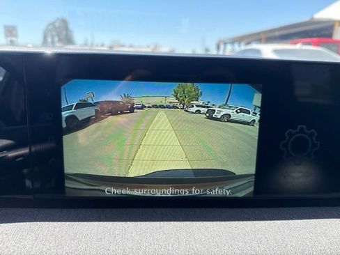 Used 2025 Nissan Kicks SV FWD image 16