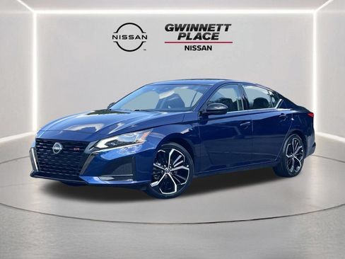 Used 2024 Nissan Altima 2.5 SR FWD image 1