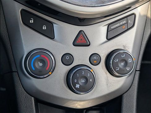 Used 2020 Chevrolet Sonic Premier image 15