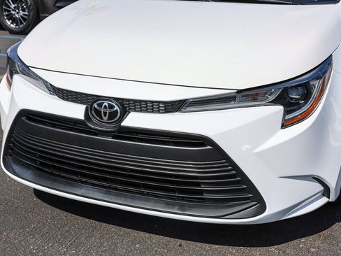 Used 2024 Toyota Corolla LE FWD image 19