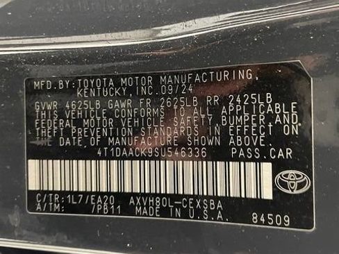 Used 2025 Toyota Camry SE w/ Convenience Package FWD image 28