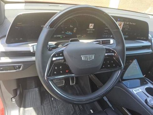 Used 2026 Cadillac Vistiq Sport w/ LPO, Floor Liner Package AWD/4WD image 3