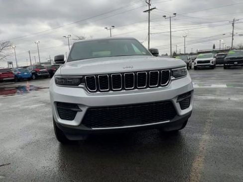 New 2026 Jeep Grand Cherokee Laredo AWD/4WD image 3