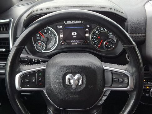 Used 2022 RAM 1500 Laramie AWD/4WD image 19