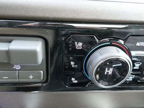 New 2026 Chevrolet Silverado 1500 LTZ w/ LTZ Premium Package image 22