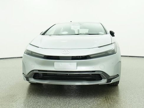 New 2027 Toyota Prius XLE FWD image 31