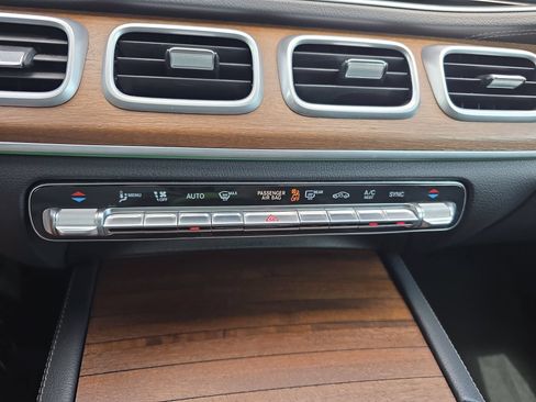Certified 2021 Mercedes-Benz GLS 450 4MATIC image 24