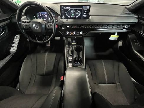 Used 2025 Honda Accord Sport image 17