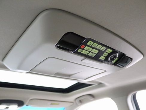 Used 2010 Acura MDX w/ Technology & Entertainment image 8