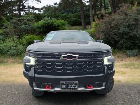 Used 2024 Chevrolet Silverado 1500 ZR2 w/ Technology Package AWD/4WD image 2