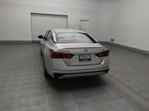 Used 2024 Nissan Altima 2.5 SV image 6