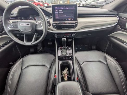 Used 2022 Jeep Compass Limited AWD/4WD image 13