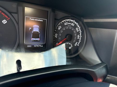 Used 2022 Toyota Tacoma SR w/ SR Convenience Package RWD image 8