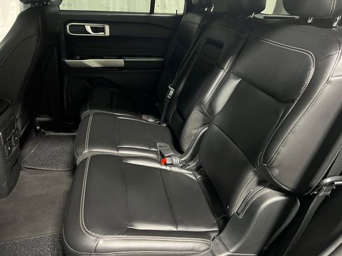 Used 2023 Ford Explorer XLT w/ Equipment Group 202A image 17