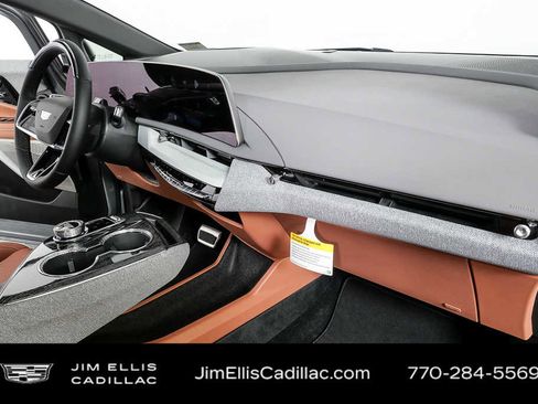 New 2026 Cadillac Optiq Luxury 2 RWD image 24