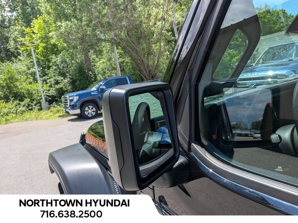 Used 2026 Jeep Gladiator Mojave AWD/4WD image 38