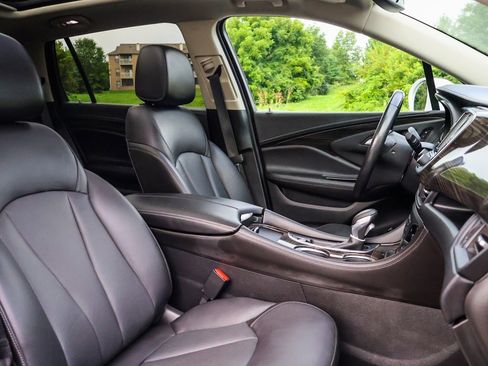 Used 2019 Buick Envision Premium w/ LPO, Interior Luxury Package image 20