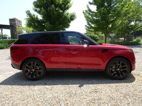 New 2025 Land Rover Range Rover Sport SE image 10