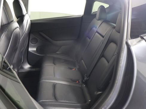 Used 2021 Tesla Model Y Long Range image 31