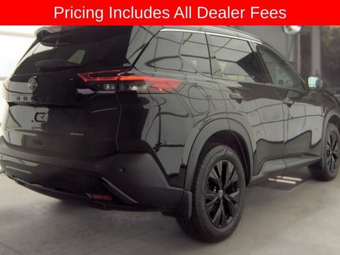 Certified 2023 Nissan Rogue SV w/ SV Premium B Package AWD/4WD image 3