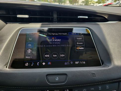 Used 2019 Cadillac XT4 Premium Luxury w/ Cold Weather Package FWD image 20