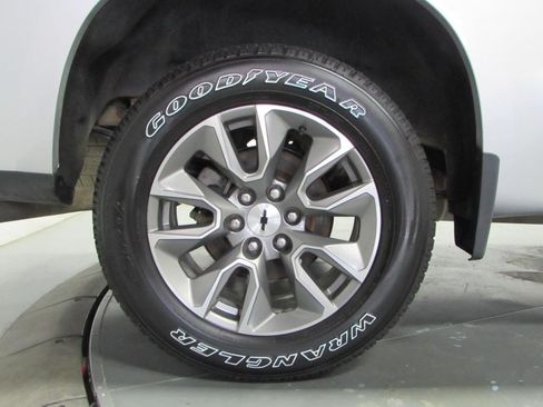 Used 2019 Chevrolet Silverado 1500 RST w/ All-Star Edition AWD/4WD image 9