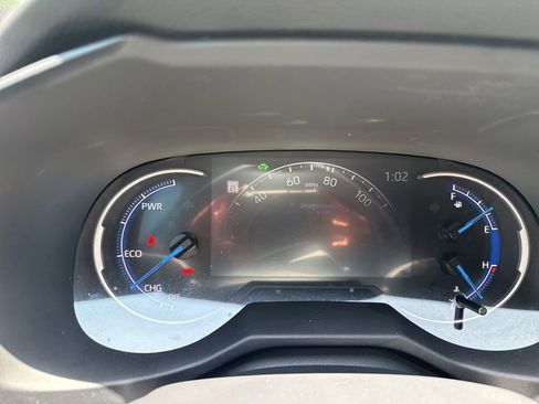 Used 2024 Toyota RAV4 XSE AWD/4WD image 8