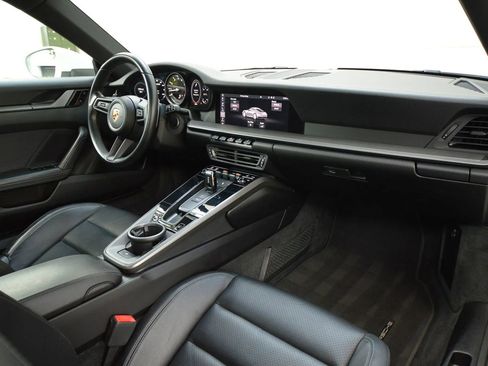 Used 2021 Porsche 911 Carrera image 26