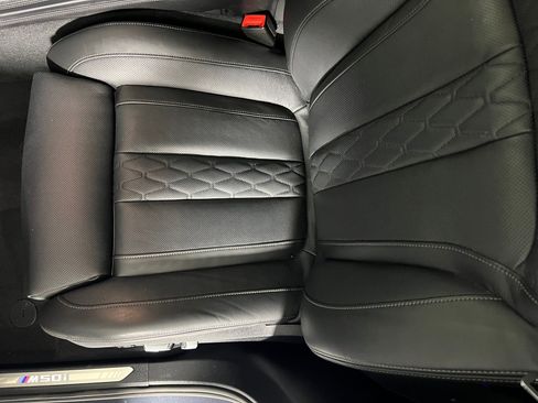 Used 2021 BMW X7 M50i image 24