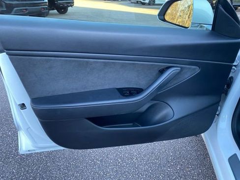 Used 2020 Tesla Model 3 Long Range image 18