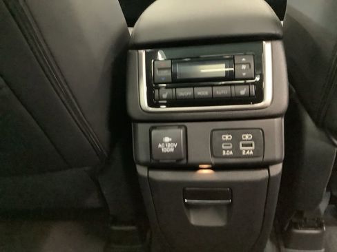 Certified 2025 Subaru Ascent Bronze Edition AWD/4WD image 10