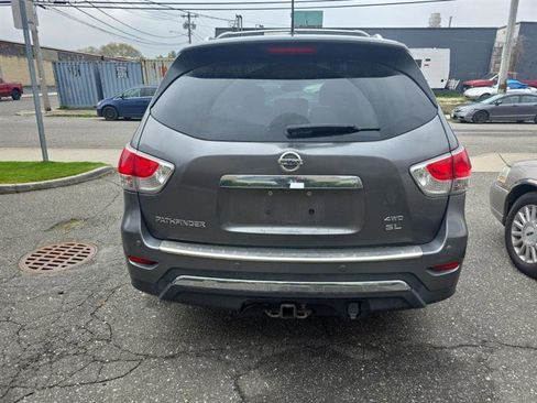 Used 2015 Nissan Pathfinder SL w/ SL Tech Package FWD image 5