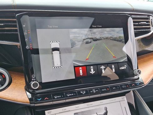 Used 2024 Jeep Grand Wagoneer Series III image 20