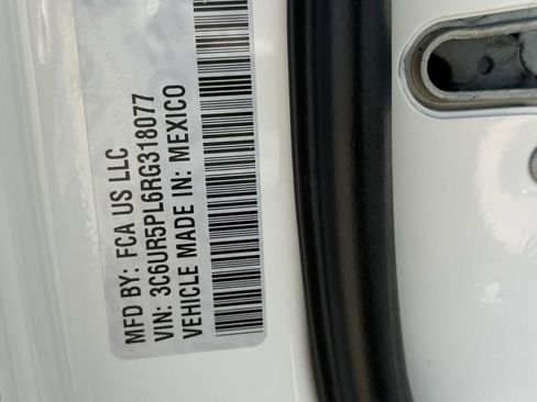 Used 2024 RAM 2500 Limited image 31