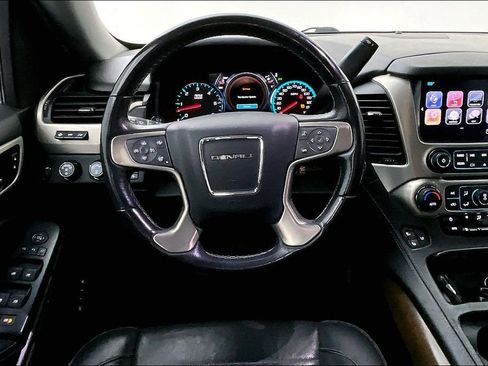 Used 2018 GMC Yukon XL Denali image 7