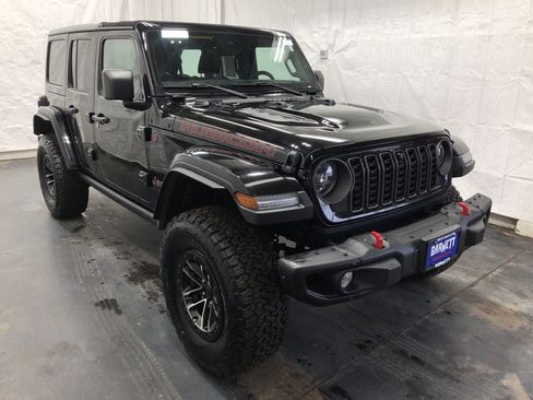 Certified 2024 Jeep Wrangler Unlimited Rubicon AWD/4WD image 4