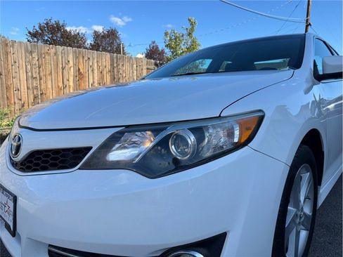 Used 2014 Toyota Camry SE FWD image 46