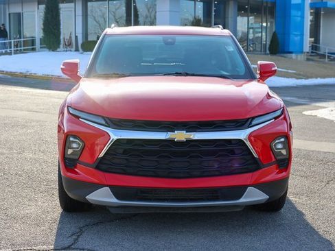 Used 2024 Chevrolet Blazer LT image 2