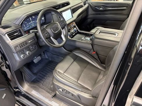 Used 2023 GMC Yukon XL Denali w/ Max Trailering Package AWD/4WD image 12