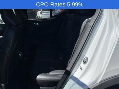 Used 2023 Volvo XC40 B5 Ultimate w/ Protection Package Premier AWD/4WD image 10