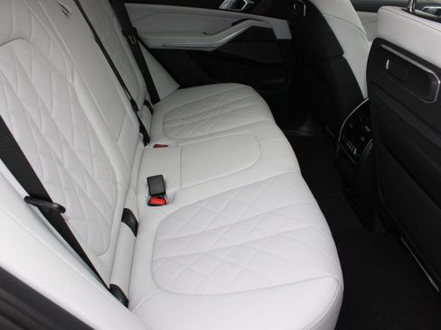 Used 2026 BMW X5 sDrive40i RWD image 33