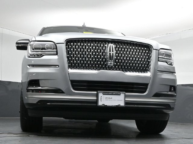 Certified 2023 Lincoln Navigator Reserve AWD/4WD image 40