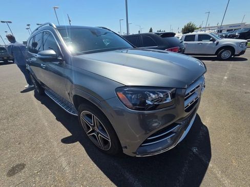Used 2022 Mercedes-Benz GLS 450 4MATIC image 2