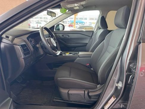 Used 2024 Nissan Rogue S AWD/4WD image 9