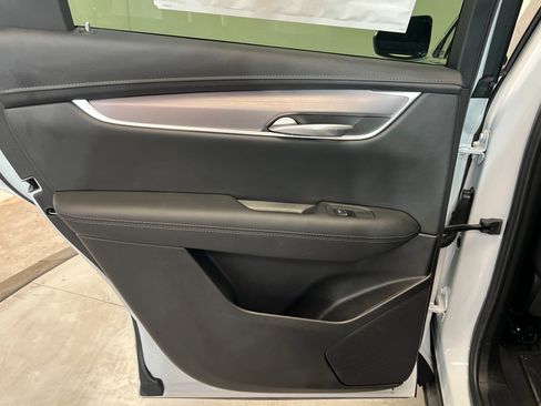 New 2025 Cadillac XT5 Luxury FWD image 19